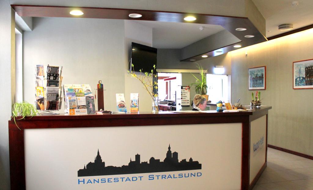 Younior-Hotel Stralsund Exterior photo